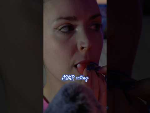 ASMR nunca habia probado algo asi 😨 Vídeo completo ya disponible ❤️ #asmreating #mukbangasmrvideos