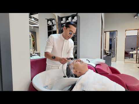 A RELAXING MASSAGE FOR ME FROM MY BARBER FRIEND IN HIS SALON
