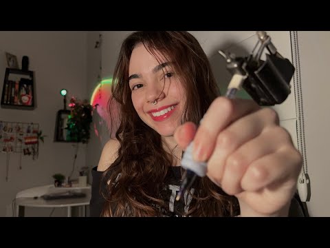 ASMR | Fazendo uma tatuagem em um Studio de Tattoo