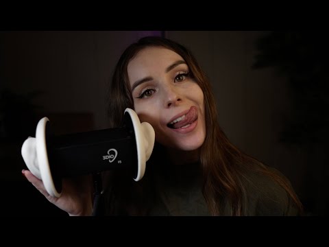 ASMR Ear Licking & Mouth Sounds & Tongue Fluttering