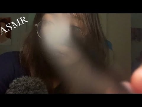 ASMR // Something in your eye 👁 ( 1 min ) let me clean it~
