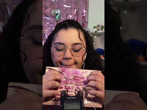 ASMR Tapping no livro