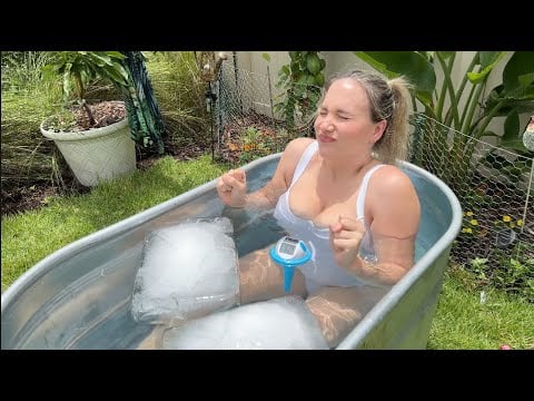 🧊 ICE PLUNGE 🧊- Embracing the Cold for Ultimate Wellness!"   🥶