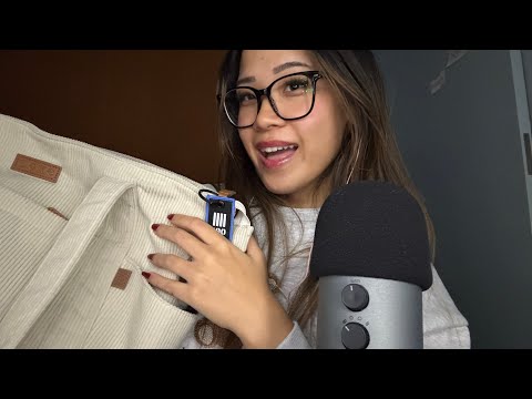 ASMR ESPAÑOL - ¿Qué llevo en mi bolso?👜 Triggers Rápidos para Dormir YA😴