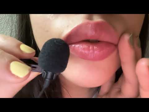 ASMR mouth sounds (goodnight kissies) 💋💋💋