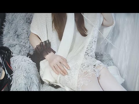 ASMR Roleplay | Cosplay Girlfriend 💅 Accent + Long Nails Scratching + Mouth Sounds (Super Tingly)