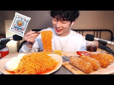 [한정판]괄도네넴띤(팔도비빔면) 3봉 + 프랭크핫도그 4가지 맛 먹방! 달달+매움 조합 리얼사운드 MUKBANG (SIO ASMR 시오)