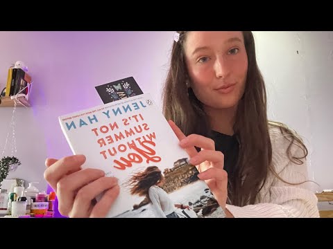 *ASMR* book tapping and tracing 📖🤗(build up tapping) 