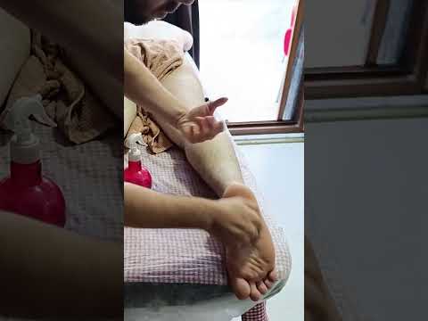 Relaxing techniques that relieve stress on the feet #satisfying #relaxing #asmr #shorts #massage