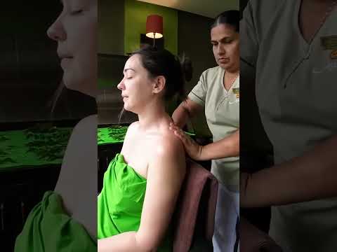 Viajé a Sri Lanka para hacerme este tratamiento ayurveda llamado Shirodhara #massage #relax #short