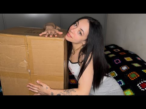 L UNBOXING ASMR PIÙ STRANO CHE VEDRAI.. 🎁  Tantaly collab 