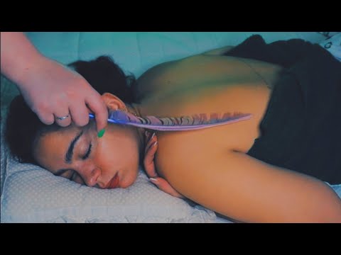 ASMR ITA🔥✨Carezze, grattini e massaggio alla schiena stra-rilassanti (whispering)