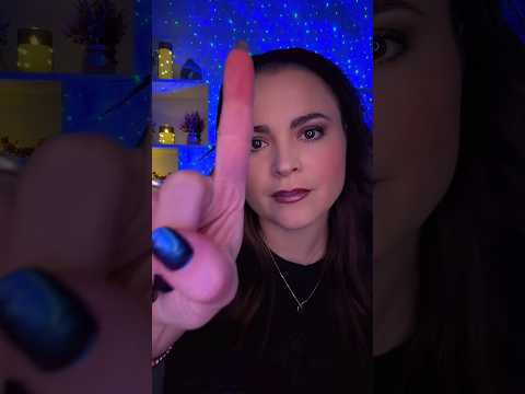 Follow my finger #asmr #relax #satisfying #asmrsounds