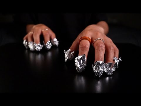 ASMR visual table tapping