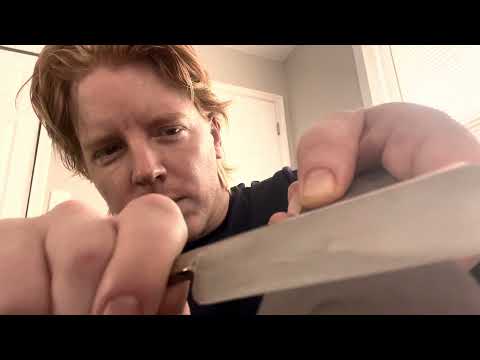 ASMR Razor Sharpening - 1 Minute ASMR￼