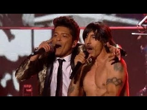 Bruno Mars Rocks 2014 Super Bowl Halftime Show ?!