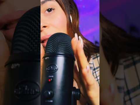 Whispers or hand movements? ✨ #asmr #visualtingle #relax #tingles #asmrsounds