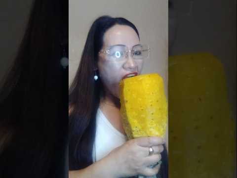 EATING WHOLE PINEAPPLE #food #everyone #shortsfeed #mukbang #pineapple #eating