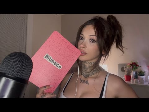Akasi ASMR kanalı canlı yayında