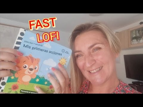 😵 FAST CHAOTIC ASMR | Reading a Spanish Kids Book | Whispering & Tapping 📖💤 #asmr