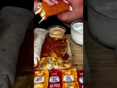 NACHO CHEESE CRUNCHY TACOS
