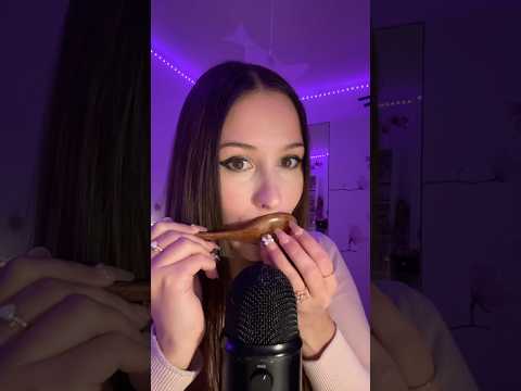 Your face = my favorite meal 🙃 #asmr #woodenspoon #visualasmr #tingles #relaxingsounds