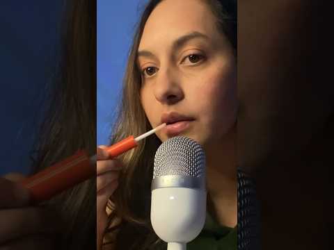 Te aplico gloss ♥️ #asmr #relax #asmrcommunity #gloss #lips #mouthsounds