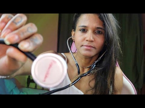 ASMR ROLEPLAY Médica cuidando dos seus ferimentos 💉🩺