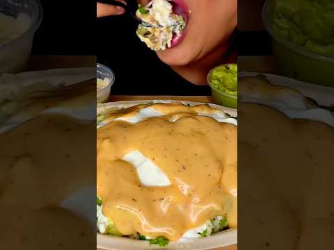 TRIPLE SAUCED CHIPOTLE BURRITO BOWL #asmr #chipotle #mukbang #eat