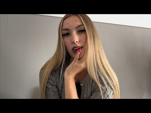 ASMR | THIS or THAT close-up whispering🌪️(german/deutsch)