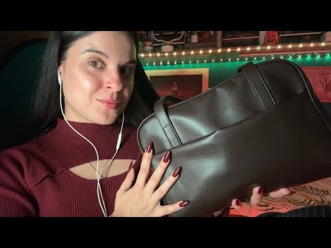ASMR ¿QUÉ HAY EN MI BOLSO? 👜