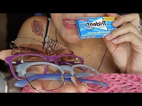 ASMR masticando chicle mientras te muestro mis lentes 
