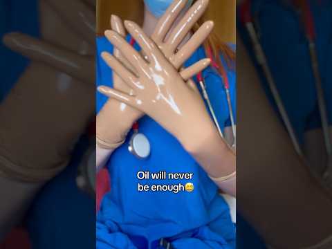 Oiling gloves is so underrared… don’t you think?? #medicalexam #nurse #medicalgloves