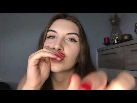 ASMR| TONGUE CLICKING AND FINGER TRACING