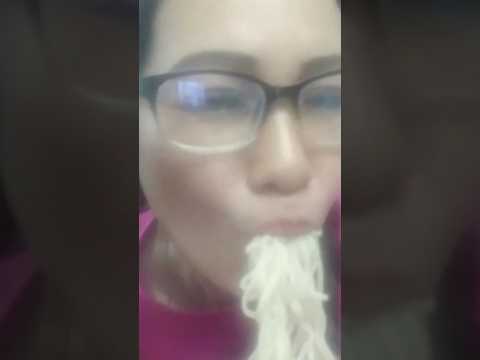 HOT NOODLES BURN MY TONGUE #mukbang #shortsfeed #noodles #burn #everyone