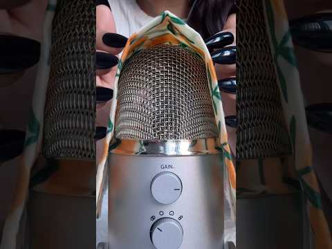 ASMR Tapping & Scratching Random Items With Blue Yeti #asmr