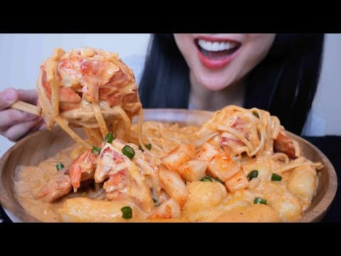 LOBSTER CREAMY ALFREDO WITH A TWIST (ASMR EATING SOUNDS) NO TALKING | SAS-ASMR