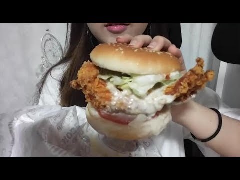 완전 큰 치즈베이컨버거 ASMR Cheese Bacon Burger 맘스터치 신메뉴 햄버거 이팅사운드 먹방 Eating Sounds No talking Mukbang