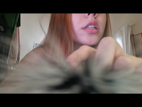 ASMR caseirinho - muitos sons de boca, siga as minhas instruções, tapping, scratching & conversas 