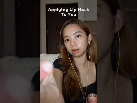 let me moisturize your lips 💋🫶🏻