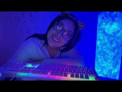BUBBLE GUM ASMR | girl CLICKING and blowing bubble gum tricks while working