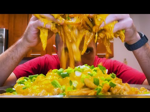 SPICY CHICKEN AND CHEESE FRIES ! 매운 치킨 치즈 감자 튀김 * ASMR MUKBANG NO TALKING * nomnomsammieboy