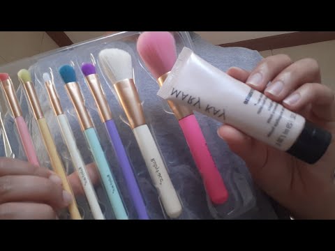 ASMR doing your makeup 💓