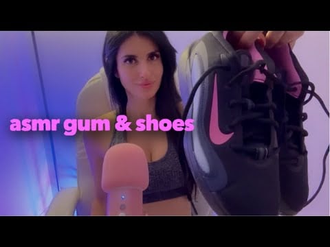 ASMR gum chewing ramble - making sounds on my new Nikes 👟🖤💕🩵