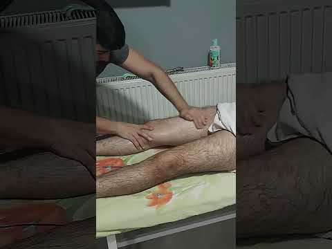 MASSAGE SESSION THAT PROVIDES RELAXATION IN THE FRONT LEGS #satisfying #relaxing #shorts #massage