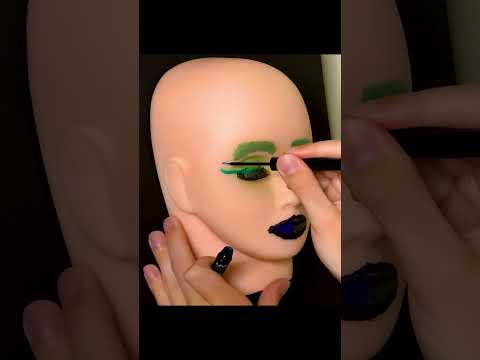 ASMR DOING YOUR MAKEUP  #asmr #makeup #asmrmakeup #relax #visualtingle #asmrsounds