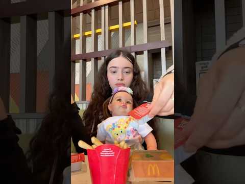 LLEVANDO A MIS BEBÉ REBORN POR PRIMERA VEZ A MCDONALD