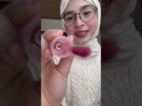 ASMR lipstick application💄💋 #asmrmalaysia #asmr #asmrmakeup #tingles #asmrvideo