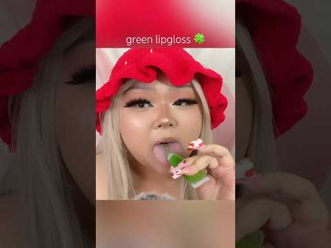 green lipgloss 🍀😋 #asmr #mukbang