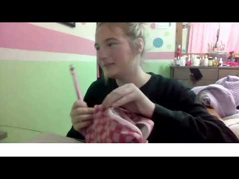 ASMR| POV: You're sitting next to the pick me girl that thinks shes one of the boys